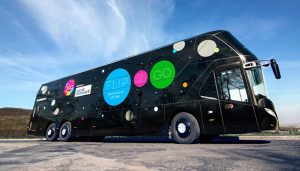 On Tour durch Österreich: Der „FLiP2Go“ Bildungsbus, eine Initiative von Österreichische Sparkassen, Erste Bank Oesterreich und Erste Group.
