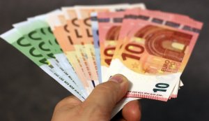 Bargeld Scheine Euro Bezahlen